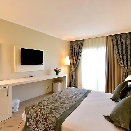Ayaz Aqua Hotel 5*