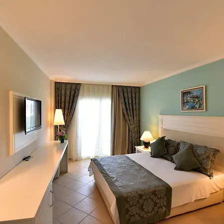 מלון Ayaz Aqua 5*